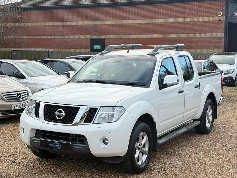 Used Nissan Navara Tekna 2012 White Pickup