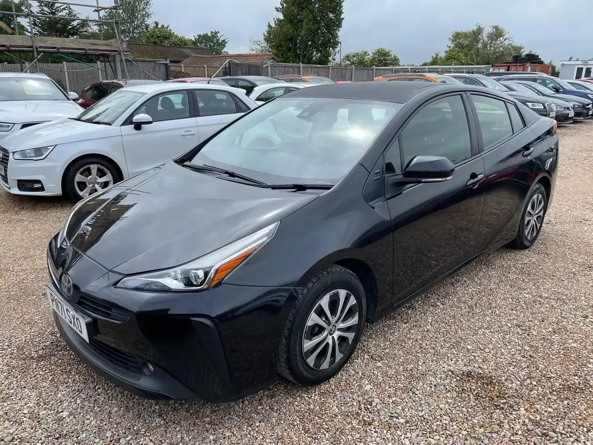 Used Toyota Prius Active 122 HP (89 kW) 2021 Black Hatchback