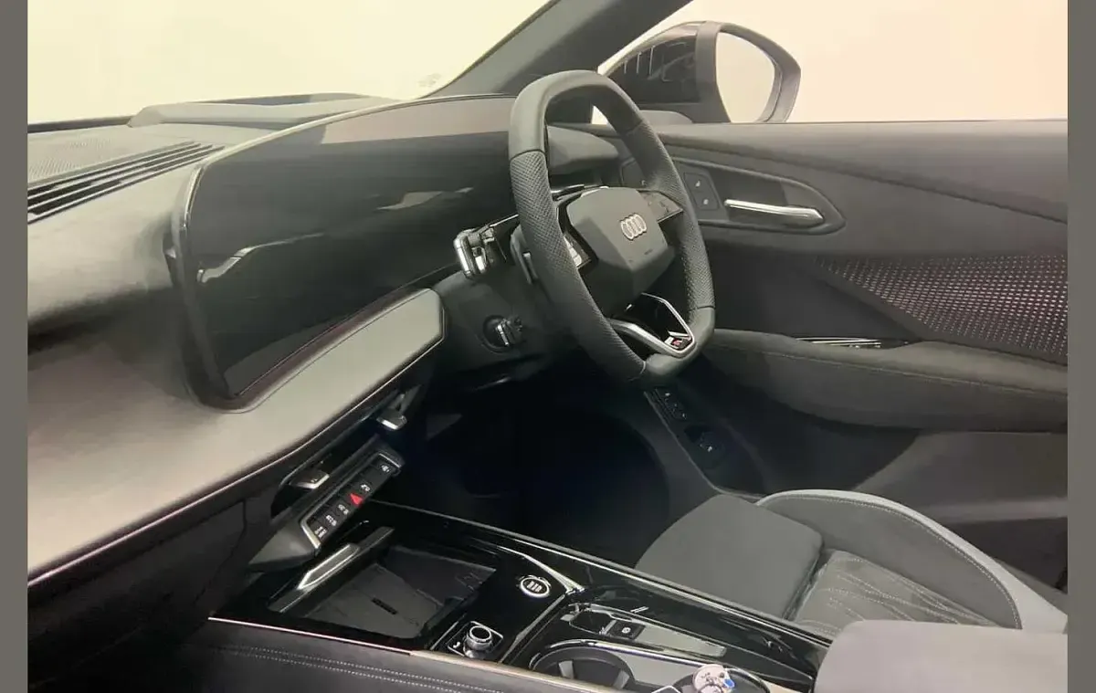 New Audi Q3 Advanced 147 HP (108 kW) 2026 Green SUV