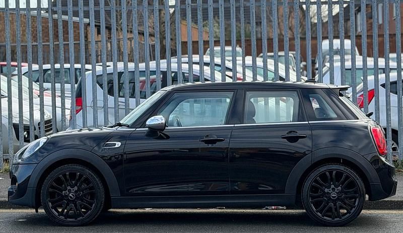 Usado Mini Cooper S Hatch 170 HP (125 kW) 2015 Preto Citadino