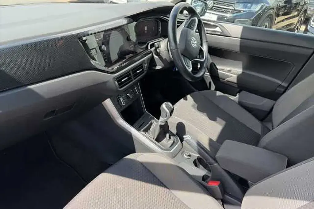 Used VW Polo Life 80 HP (58 kW) 2023 White Hatchback