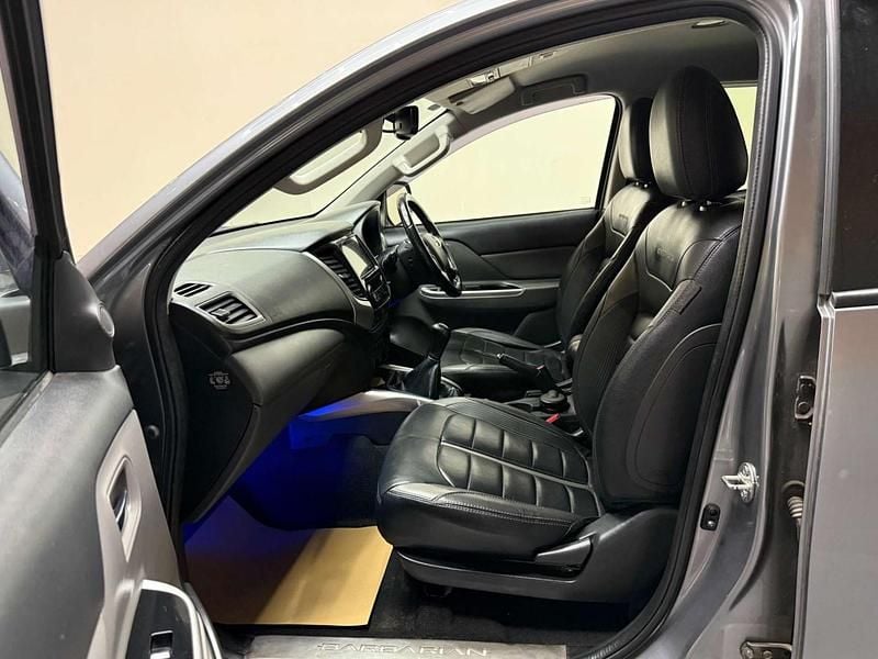 Used Mitsubishi L200 181 HP (133 kW) 2019 Grey Pickup