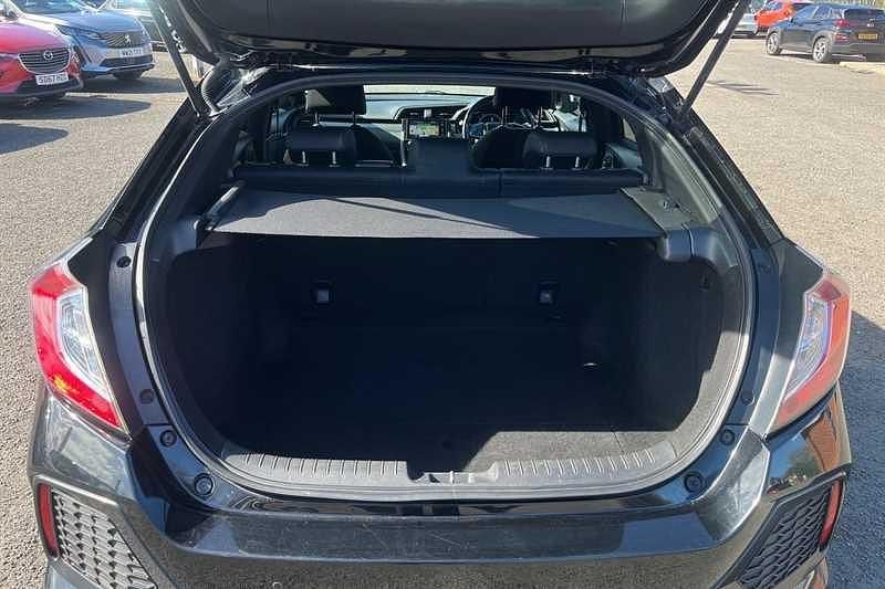 Used Honda Civic SR 129 HP (94 kW) 2017 Black Hatchback