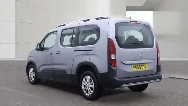 Used Peugeot Rifter Allure 100 HP (73 kW) 2019 Grey MPV