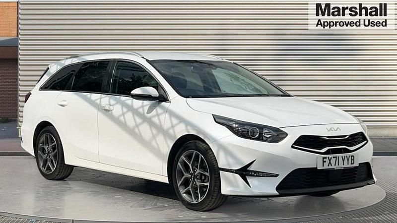 White Used 2021 Kia Ceed 3 Estate | £15,760 (Fair price) - Image 1/4