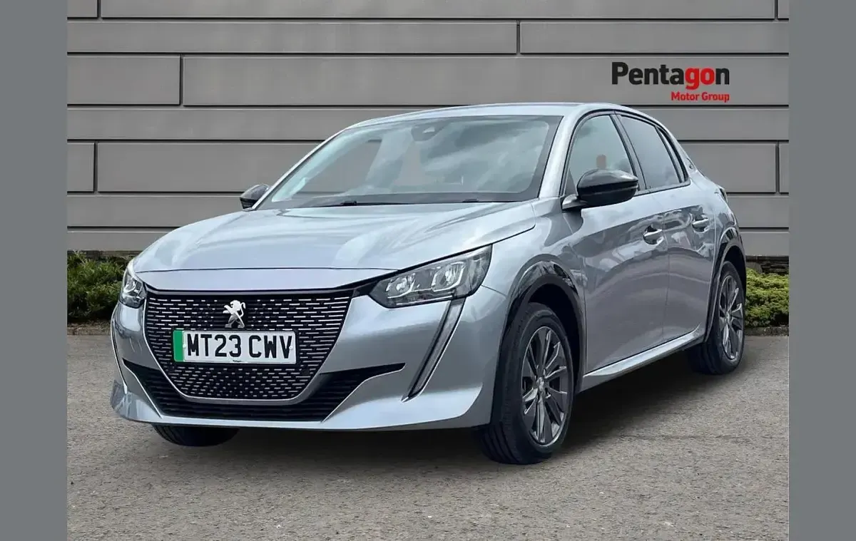 Used Peugeot e-208 Allure+ 100 kW (136 HP) 2023 Grey Hatchback