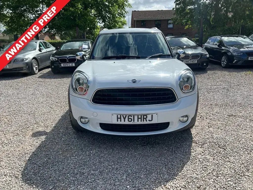 Used Mini One D 90 HP (66 kW) 2011 White Hatchback