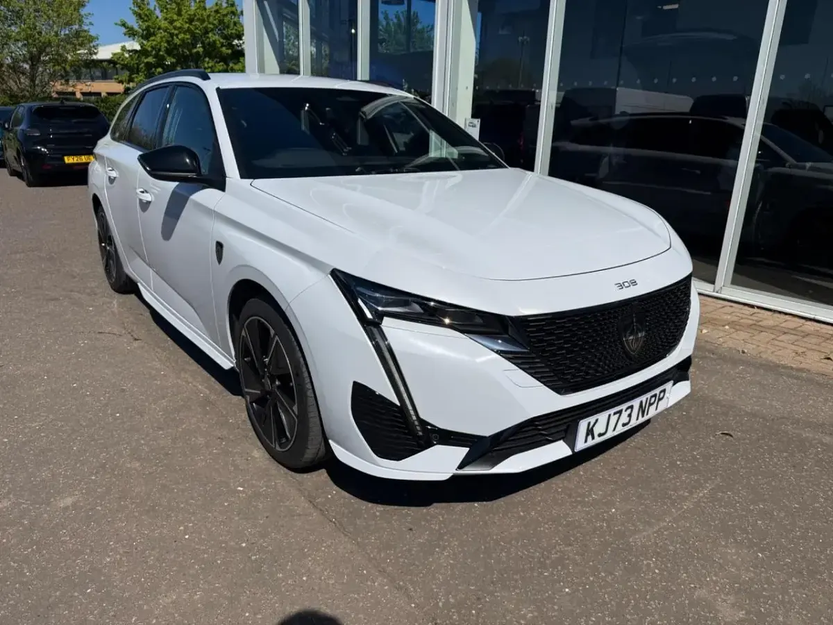 Usado Peugeot 308 GT 114 kW (156 HP) 2024 Branco Carrinha