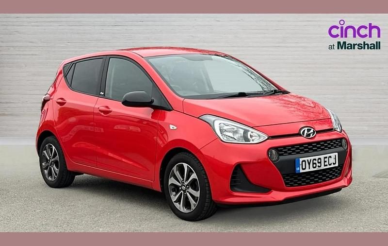 Used Hyundai i10 66 HP (48 kW) 2019 Red Hatchback