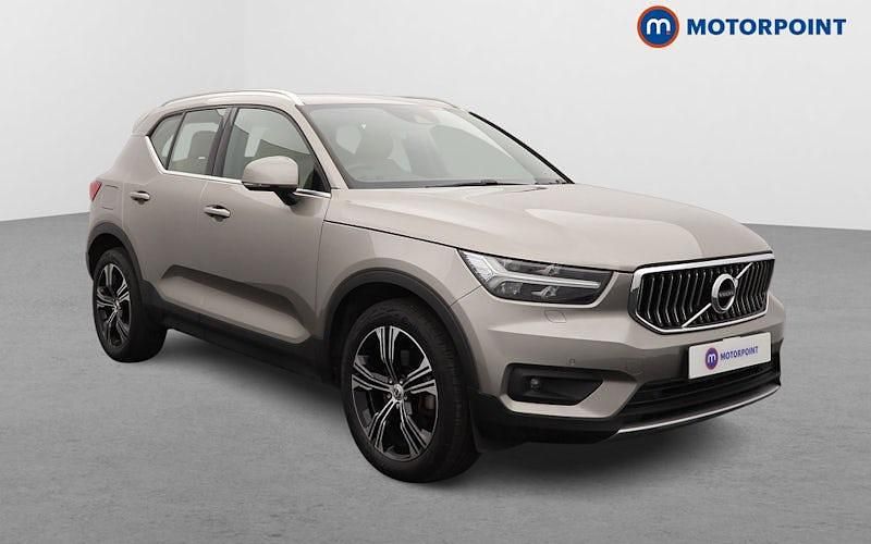 Used 2022 Volvo XC40 Inscription SUV | £24,199 (Good price) - Image 1/4