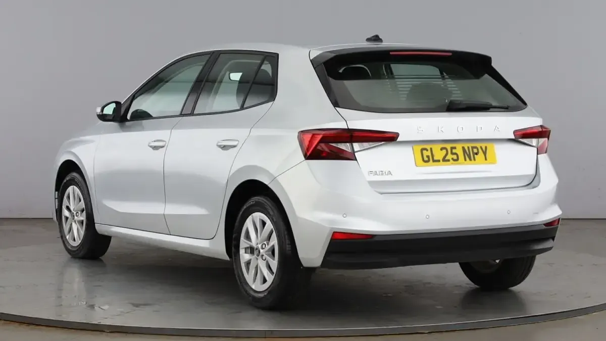 Used Skoda Fabia SE 94 HP (69 kW) 2025 Brilliant silver metallic Hatchback