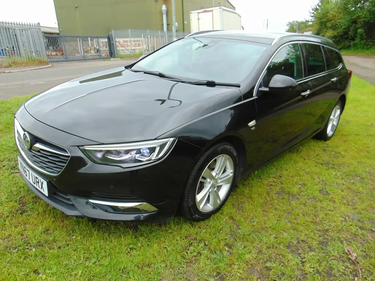 Used Vauxhall Insignia Elite 136 HP (100 kW) 2018 Black Estate