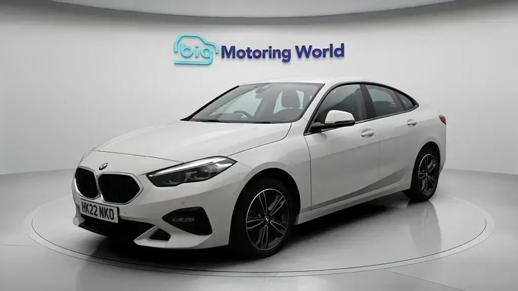 Used BMW 218 Sport Line 136 HP (100 kW) 2022 White Sedan