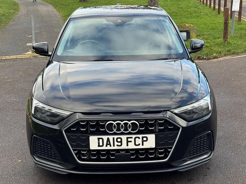 Used Audi A1 Sportback Sport 95 HP (69 kW) 2019 Black Hatchback