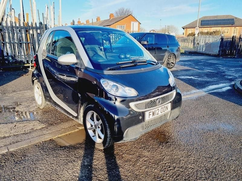Black Used 2012 Smart ForTwo Coupé Passion Coupe | £3,290 (Fair price) - Image 1/4