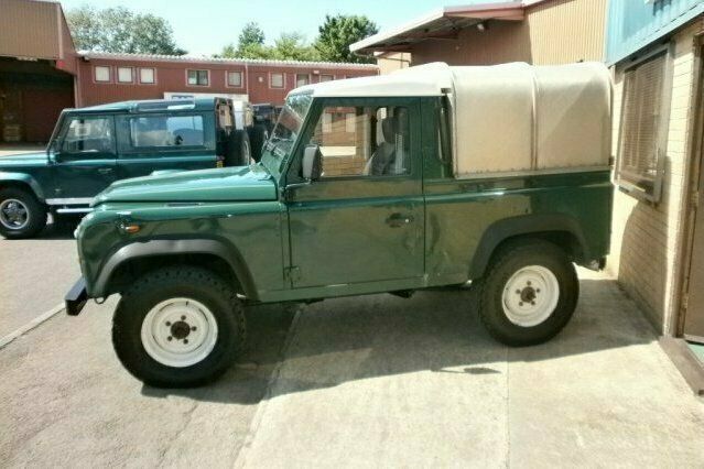 Used Land Rover Defender 90 HP (66 kW) 2004 SUV