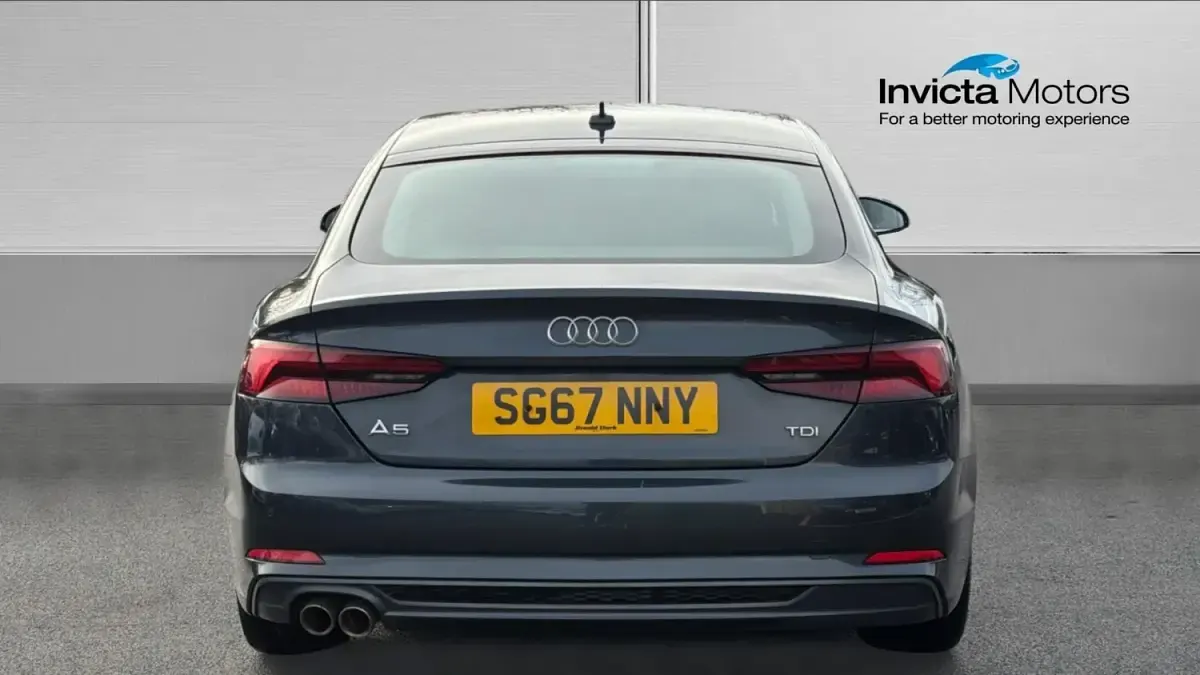 Begagnad Audi A5 S-Line 190 HK (139 kW) 2017 Grå Sportkupé