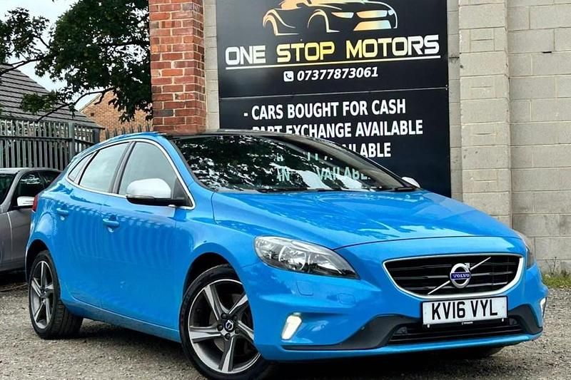 Blue Used 2016 Volvo V40 R-Design Estate | £7,995 (Good price) - Image 1/1