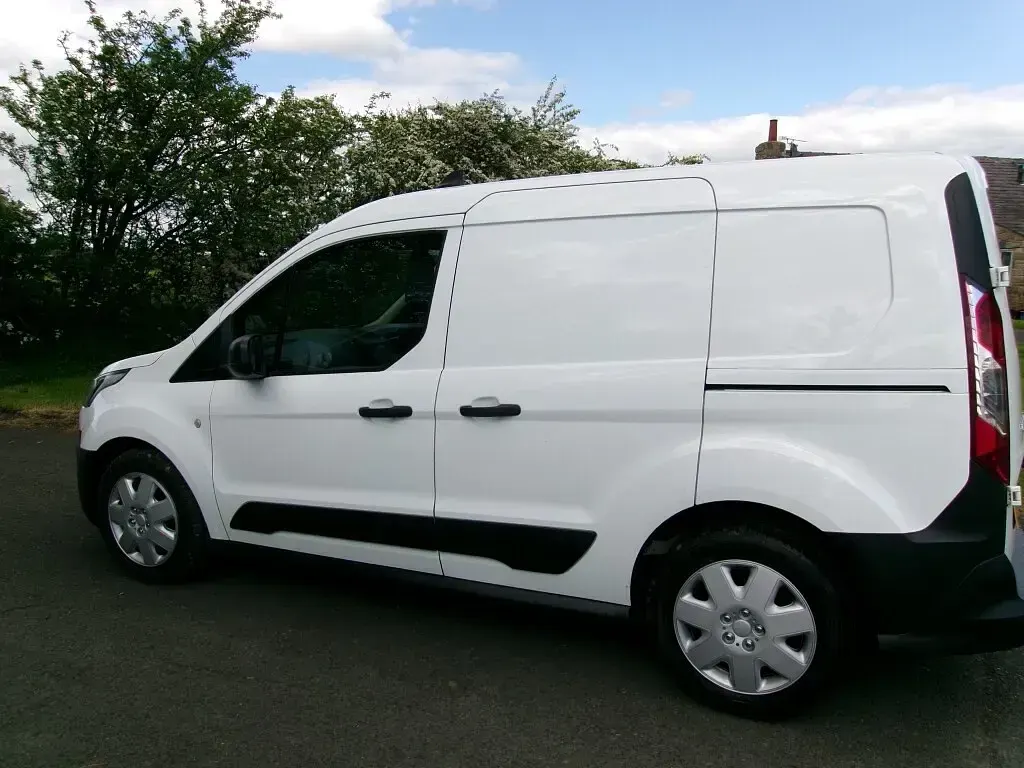 Used Ford Transit 75 HP (55 kW) 2021 White Van
