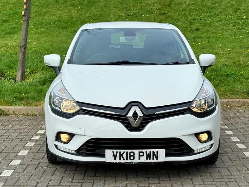 Used Renault Clio IV Dynamique 2018 White Hatchback