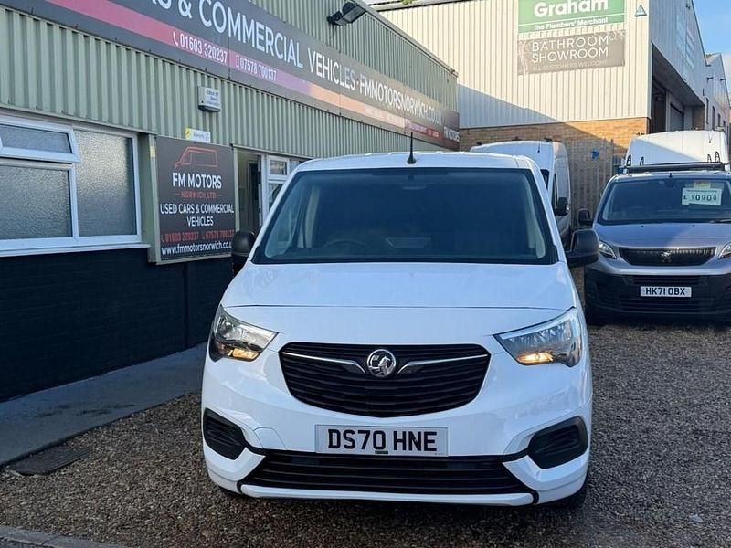 Used Vauxhall Combo Sportive 2020 White MPV