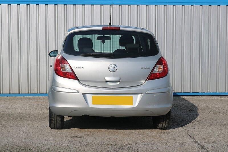 Używany Vauxhall Corsa S 95 KM (69 kW) 2014 Srebrny Hatchback