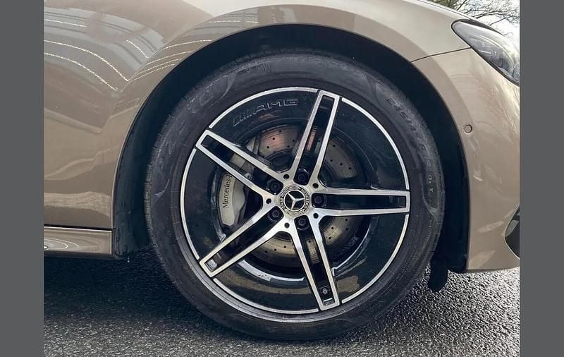 Used Mercedes E220 AMG Line Premium 194 HP (142 kW) 2024 Brown Sedan