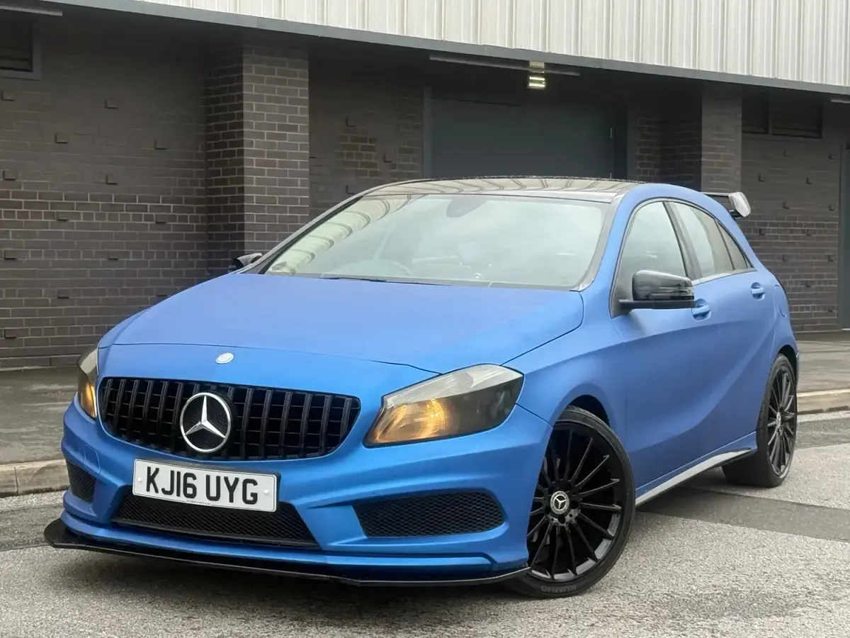 Used Mercedes A180 SE 2016 Blue Hatchback
