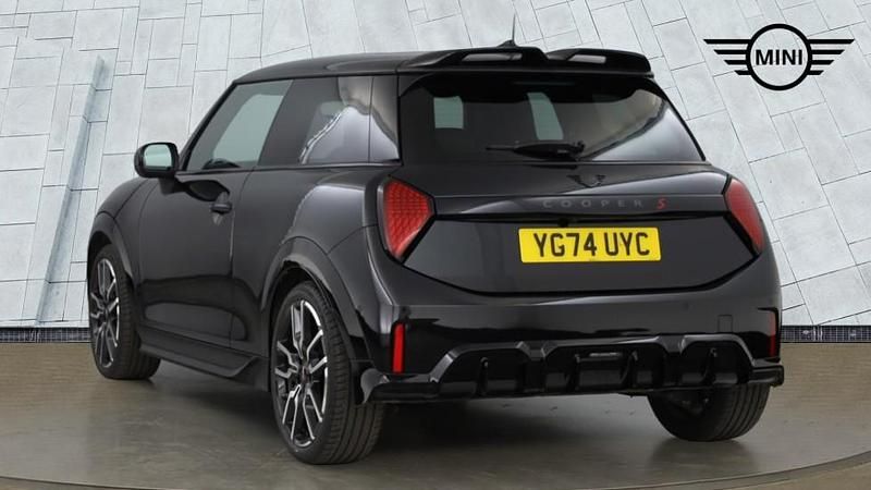 Gebraucht Mini Cooper S Hatch 201 PS (147 kW) 2024 Schwarz Kleinwagen