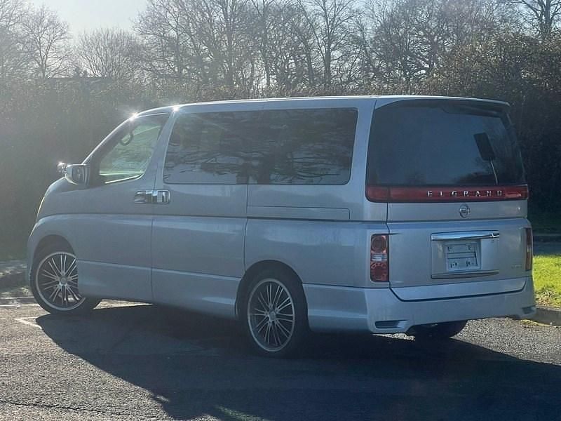 Used Nissan Elgrand 2008 Brilliant silver MPV