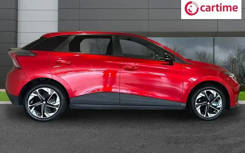 Used MG MG4 EV SE 125 kW (170 HP) 2022 Red Hatchback