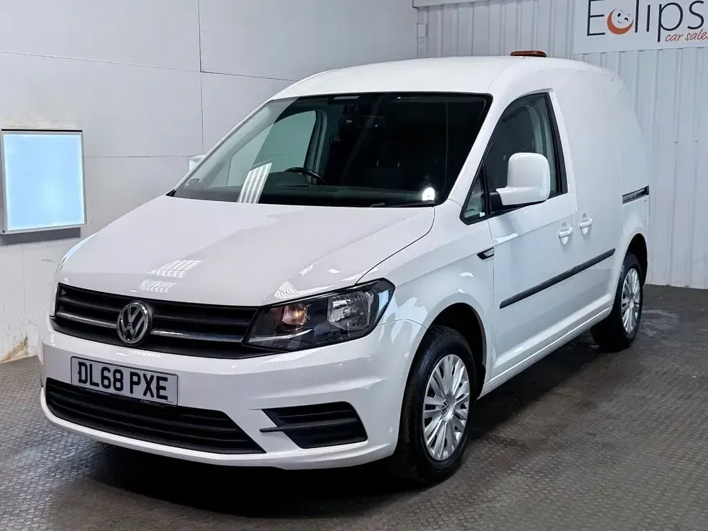 Used VW Caddy Trendline 102 HP (75 kW) 2019 White MPV