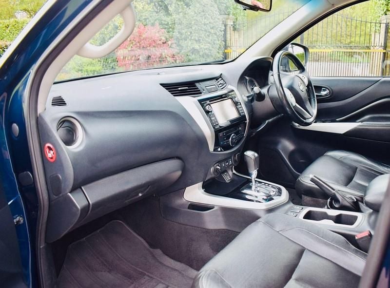 Used Nissan Navara Tekna 190 HP (139 kW) 2016 Blue Pickup