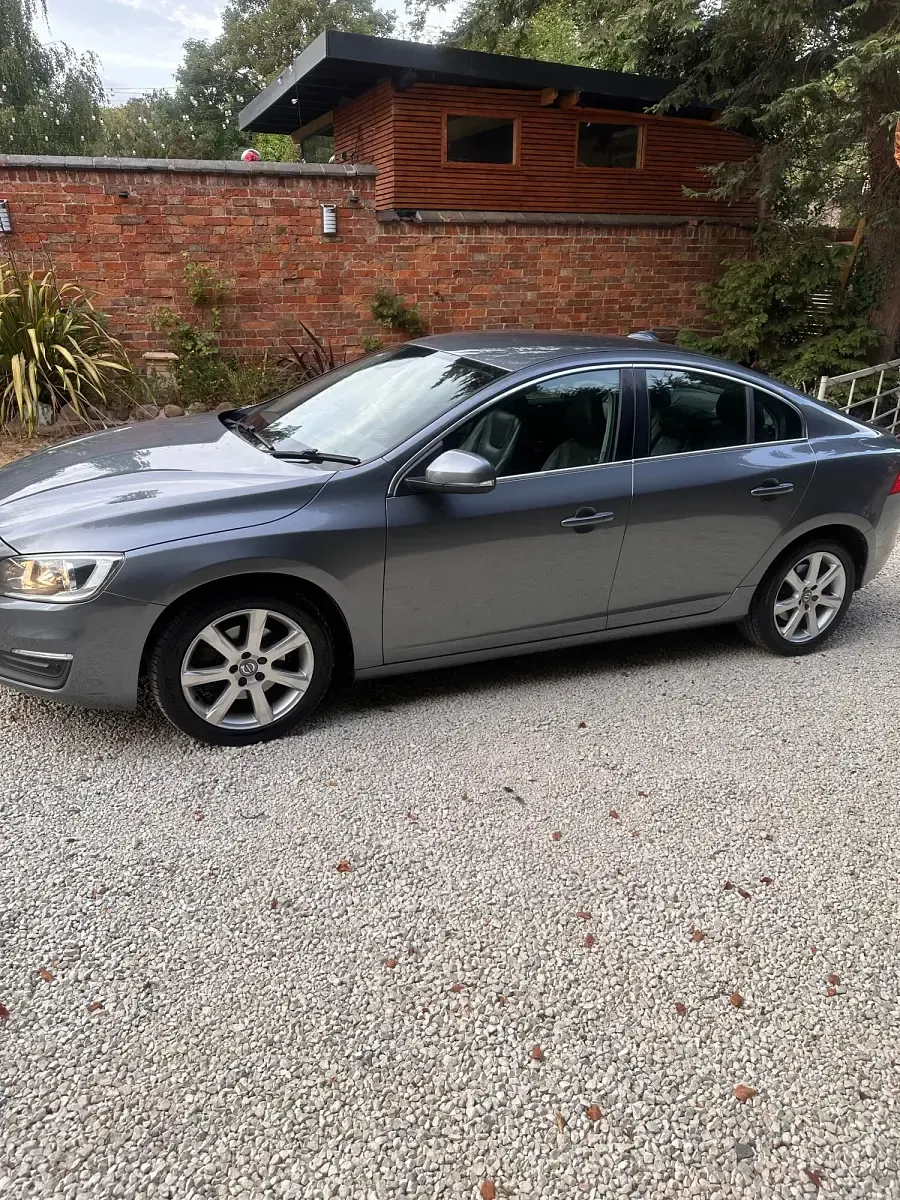Used Volvo S60 SE 190 HP (139 kW) 2015 Grey Sedan