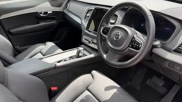 Used Volvo XC90 Plus 235 HP (172 kW) 2023 Blue SUV