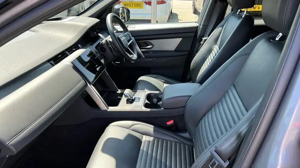 Used Land Rover Discovery Sport HSE Dynamic 204 HP (150 kW) 2024 Metallic  eiger grey SUV