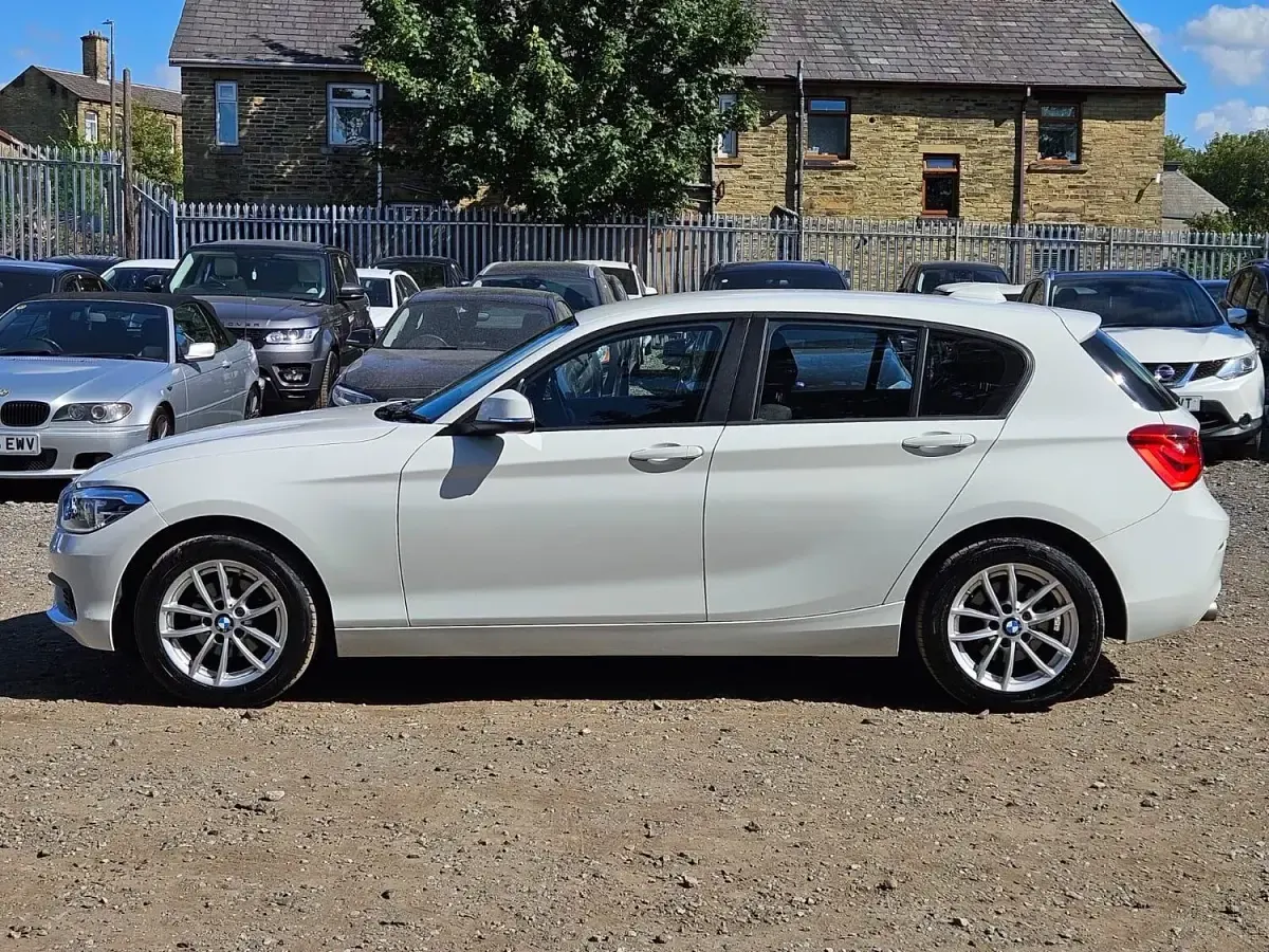 Used BMW 116 2018 White Hatchback