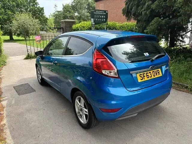 Used Ford Fiesta Zetec 82 HP (60 kW) 2013 Blue Hatchback