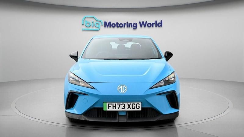 Used MG MG4 EV SE 319 kW (435 HP) 2023 Blue Hatchback