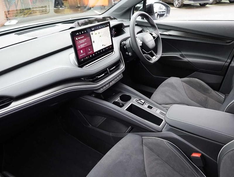 Used Skoda Enyaq iV SportLine 210 kW (286 HP) 2025 Moon white metallic SUV