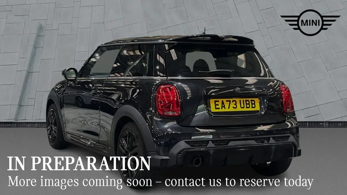 Usado Mini Cooper Hatch 134 CV (98 kW) 2024 Negro Utilitario