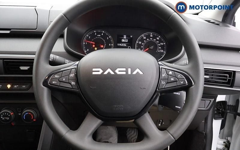 Used 2024 Dacia Jogger Essentiel MPV | £11,199 (Good price) - Image 1/4