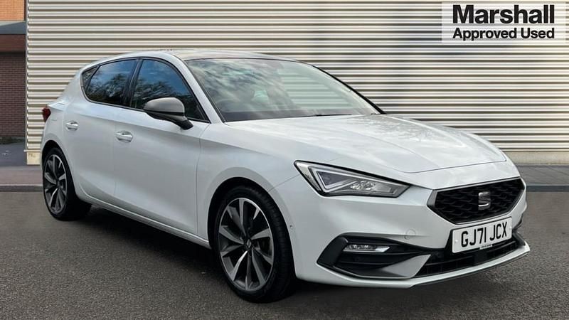 White Used 2021 Seat Leon FR Sport | £16,490 (Fair price) - Image 1/4