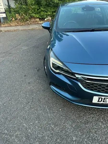 Used Vauxhall Astra SRi 2016 Blue Hatchback