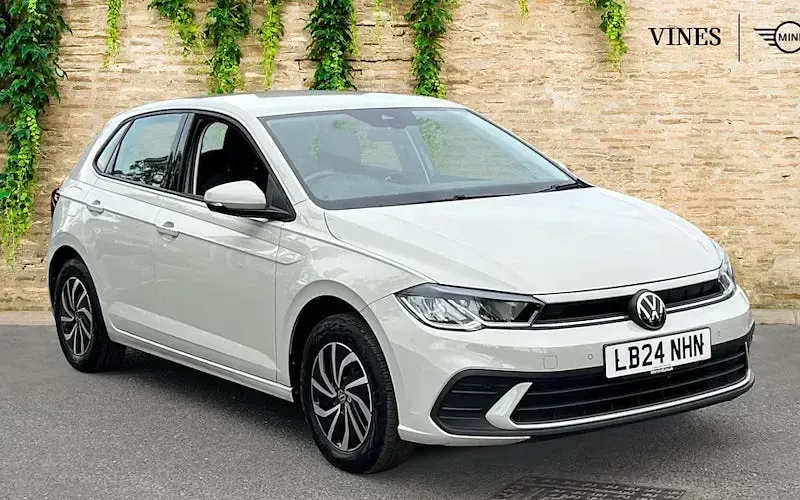 Used VW Polo Life 95 HP (69 kW) 2024 Hatchback