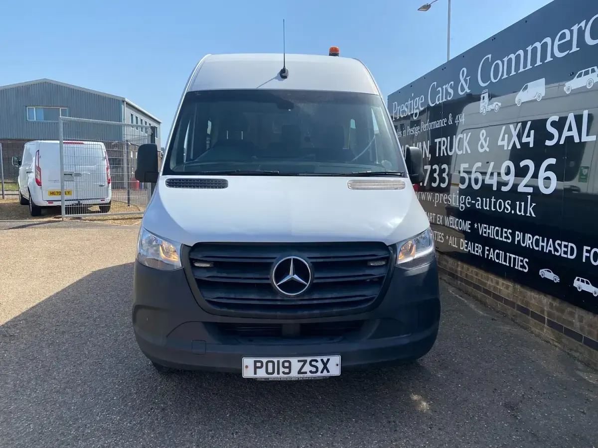 Used Mercedes Sprinter 143 HP (105 kW) 2019 White Van