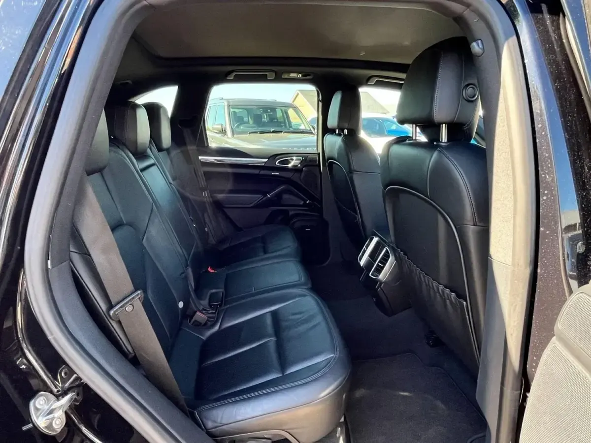 Begagnad Porsche Cayenne 245 HK (180 kW) 2013 Svart SUV