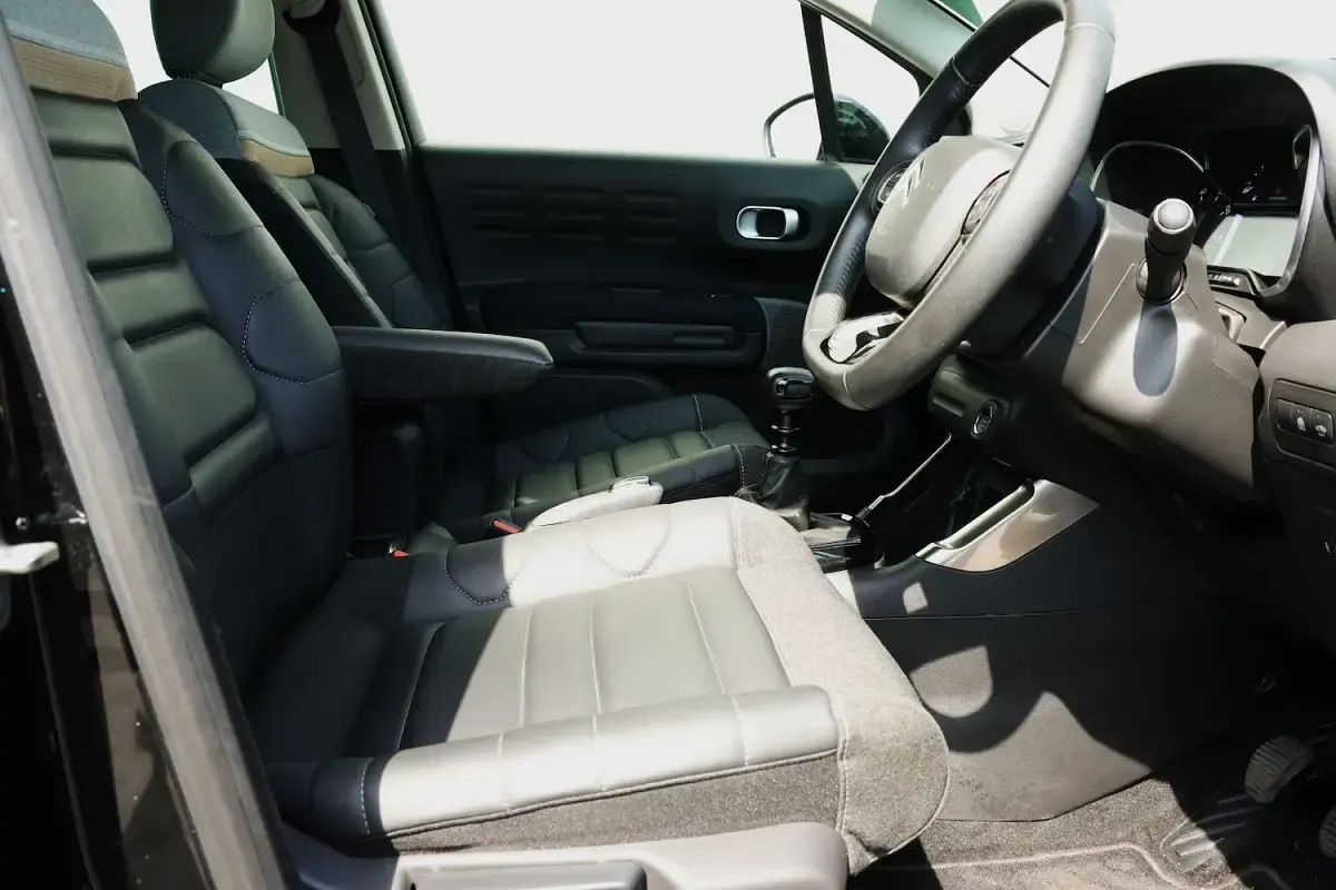 Used Citroën C3 Aircross PureTech 110 HP (80 kW) 2023 Black SUV