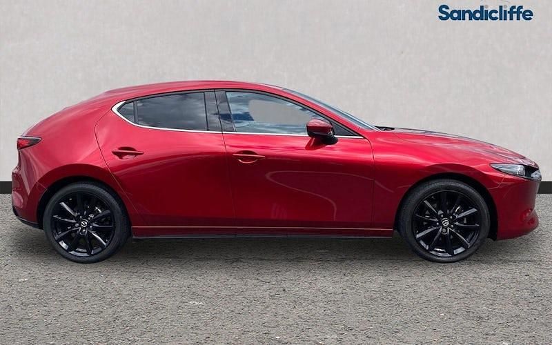 Używany Mazda 3 Inclusive 186 KM (136 kW) 2022 Czerwony Hatchback