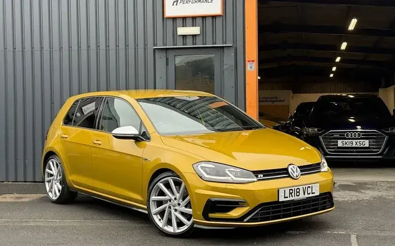 Used VW Golf VII R 310 HP (228 kW) 2018 Hatchback